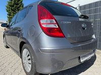 Gebraucht Hyundai i30 Classic 90 PS (66 kW) 2011 Grau Limousine