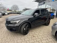 Neu Volvo XC40 Plus 163 PS (119 kW) 2026 Onyx black metallic SUV