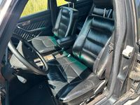 Gebraucht Mercedes E420 232 PS (170 kW) 1989 Schwarz Limousine