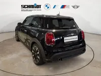 Käytetty Mini Cooper Classic 136 HP (100 kW) 2022 Musta Viistoperä
