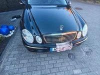 Gebraucht Mercedes E320 Avantgarde 224 PS (164 kW) 2006 Schwarz Limousine