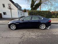 Gebraucht Jaguar XF Portfolio 250 PS (183 kW) 2018 Blau Limousine