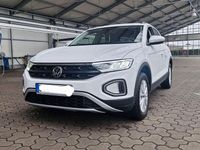 Second-hand VW T-Roc Life 110 CP (80 kW) 2023 Alb SUV