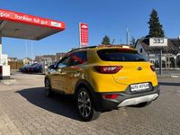 Gebraucht Kia Stonic Platinum Edition 120 PS (88 kW) 2018 Floridagelb SUV