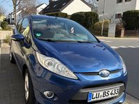 Gebraucht Ford Fiesta Titanium 95 PS (69 kW) 2011 Blau Kleinwagen