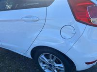 Gebraucht Ford Fiesta Trend 80 PS (58 kW) 2017 Weiß Kleinwagen
