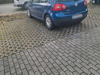 Gebraucht VW Golf V 75 PS (55 kW) 2004 Blau Kleinwagen