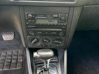 Gebraucht VW Golf IV 102 PS (75 kW) 2003 Gold Kleinwagen