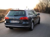 Gebraucht VW Passat 140 PS (102 kW) 2011 Grau Kombi