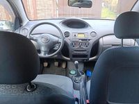 Gebraucht Toyota Yaris 65 PS (47 kW) 2003 Silber Kleinwagen