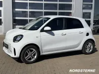 Usata Smart ForFour Electric Drive Passion 60 kW (82 CV) 2021 Bianco Utilitaria