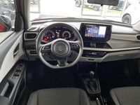 Gebraucht Suzuki Swift Comfort 83 PS (61 kW) 2025 Burning red pearl Kleinwagen