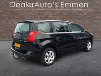 Gebraucht Peugeot 5008 Active 165 PS (121 kW) 2015 Schwarz Van / Kleinbus