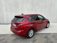 Gebraucht BMW 218 Active Tourer 136 PS (100 kW) 2016 Rot Van / Kleinbus