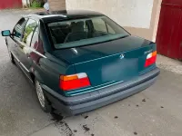 Gebraucht BMW 318 113 PS (83 kW) 1991 Grün Limousine