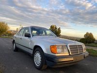 Gebraucht Mercedes 250 94 PS (69 kW) 1989 Silber Limousine