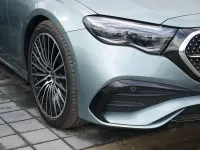 Gebraucht Mercedes E450 AMG 367 PS (269 kW) 2024 Metalliclack verdesilber Kombi
