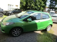 Gebraucht Mazda 2 Independence 86 PS (63 kW) 2009 Grün Kleinwagen