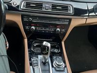Second-hand BMW 730 245 CP (180 kW) 2009 Negru Berlinǎ