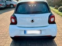 Gebraucht Smart ForFour Passion 71 PS (52 kW) 2017 Weiß Kleinwagen