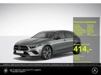 Neu Mercedes A200 Night 163 PS (119 kW) 2025 Grau Limousine