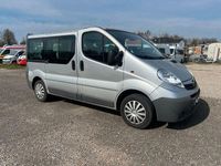 Gebraucht Renault Trafic 90 PS (66 kW) 2009 Silber Van / Kleinbus