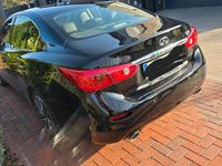 Gebraucht Infiniti Q50 Sport Tech 170 PS (125 kW) 2016 Schwarz Limousine