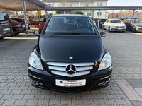 Gebraucht Mercedes B180 116 PS (85 kW) 2010 Kosmosschwarz Van / Kleinbus