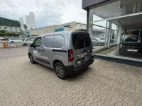Neu Opel Combo-e Life 100 kW (136 PS) 2026 Kontrast grau Van / Kleinbus