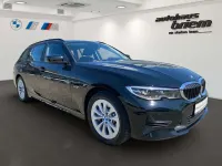 Gebraucht BMW 330e Advantage 292 PS (214 kW) 2022 Schwarz ii Kombi