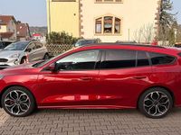 Gebraucht Ford Focus ST-Line X 182 PS (133 kW) 2021 Ruby rot metallic Kombi