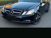 Gebraucht Mercedes E220 170 PS (125 kW) 2009 Schwarz Limousine