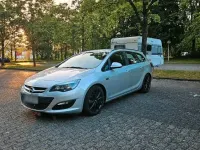 Gebraucht Opel Astra Edition 140 PS (102 kW) 2014 Grau Kombi