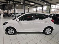 Gebraucht Hyundai i10 63 PS (46 kW) 2024 Weiss Kleinwagen