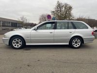 Gebraucht BMW 520 136 PS (100 kW) 2003 Silber Kombi
