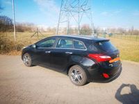 Gebraucht Hyundai i30 101 PS (74 kW) 2015 Schwarz Kombi