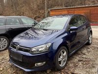 Gebraucht VW Polo 80 PS (58 kW) 2014 Blau Kleinwagen