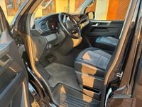 Second-hand VW Multivan 199 CP (146 kW) 2020 Negru Monovolum