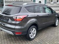 Gebraucht Ford Kuga 150 PS (110 kW) 2018 Grau SUV