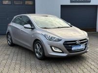 Gebraucht Hyundai i30 YES! 101 PS (74 kW) 2016 Weiß Limousine