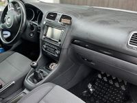 Gebraucht VW Golf VI 122 PS (89 kW) 2009 Weiß Kleinwagen