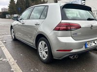Gebraucht VW Golf VII GTE 204 PS (150 kW) 2019 Grau Limousine