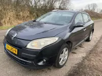 Gebraucht Renault Mégane Dynamique 90 PS (66 kW) 2010 Grau Kombi
