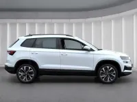 Neu Skoda Karoq 150 PS (110 kW) 2026 Moonweiss metallic SUV