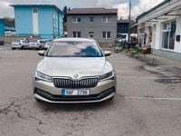 Usata Skoda Superb Ambition 150 CV (110 kW) 2022 Oro Station wagon