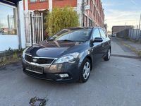 Gebraucht Kia Ceed 90 PS (66 kW) 2010 Grau Kleinwagen