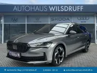 Neu Skoda Superb SportLine 150 PS (110 kW) 2025 Grau Kombi