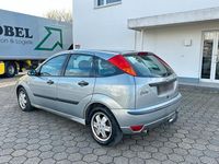 Gebraucht Ford Focus 100 PS (73 kW) 2005 Grau Kleinwagen