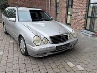 Gebraucht Mercedes E270 Avantgarde 170 PS (125 kW) 2001 Silber Kombi