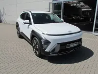 Neu Hyundai Kona Prime 150 PS (110 kW) 2026 Atlas white / sol SUV